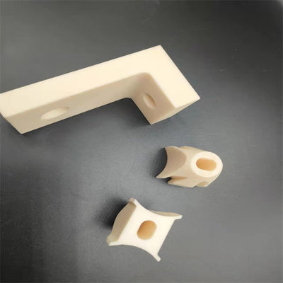 सीएनसी मशीनिंग केंद्र उच्च परिशुद्धता एल्यूमिनियम ऑक्साइड प्लेट अनुकूलित